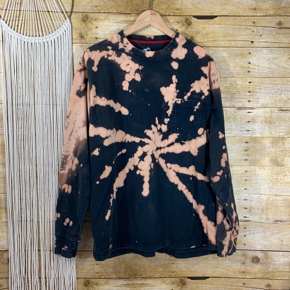 Old Mill Tops - Acid Wash Long Sleeve Tee